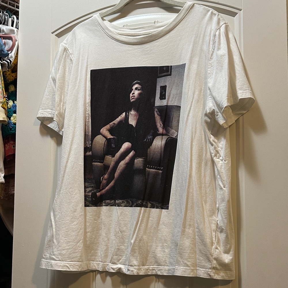 Amy winehouse size 1X